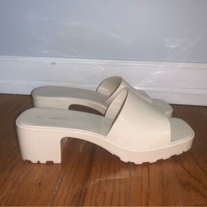ARDENE Wide Strap Off-white Jelly Sandals Size 8